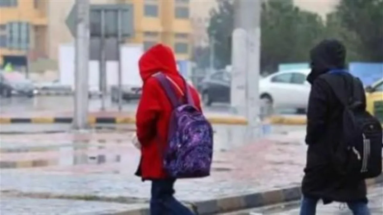 حالة الطقس.. وزارة التعليم تحسم جدل تعليق الدراسة في المحافظات المتضررة من الأمطار